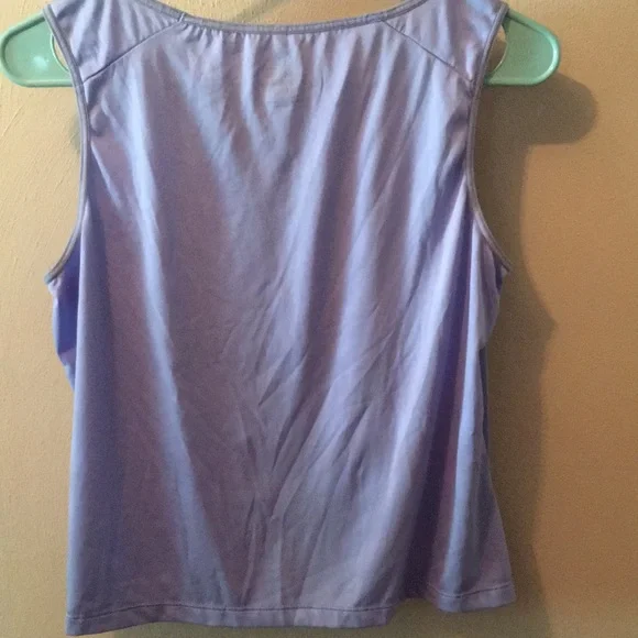 Patagonia L lilac purple. Capilene soft. Machine wash warm. Made in USA. - Picture 3 of 4